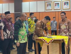 14 Camat Tanggamus Resmi Serah Terima Jabatan, Bupati Tekankan Jangan Hanya Duduk di Kantor