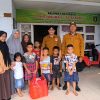 Taring dan Zitline Berbagi Makanan Kepada MasyarakatKota Bandarlampung
