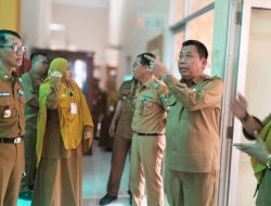 Evaluasi Pemerintahan di Sumberejo, Sekda Tanggamus Turun Langsung Cek Sekolah, Puskesmas Hingga Koperasi Merah Putih