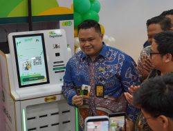 Cetak Emas Hitungan Detik, Pegadaian Hadirkan Mesin ATM Emas di Palembang